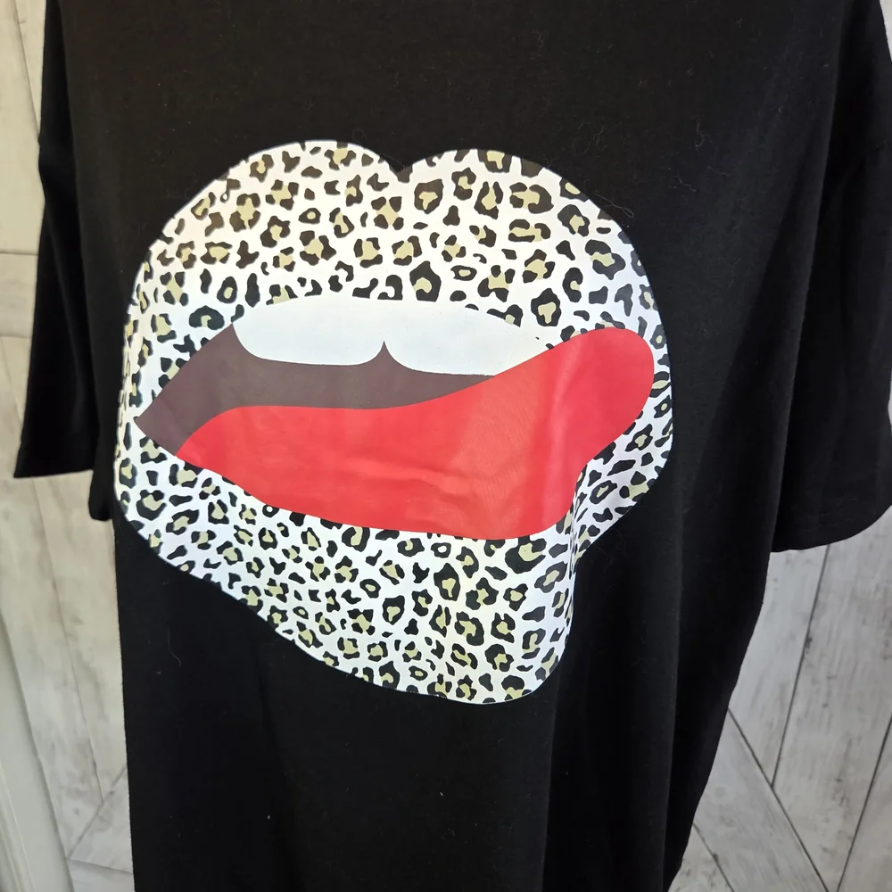 Black Graphic Tee with Leopard Lips XXL - Picture 2 of 5